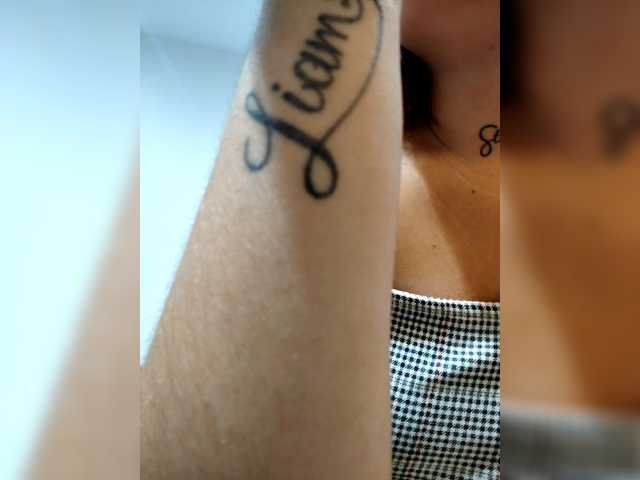 AliceHills's BongaCams show and profile