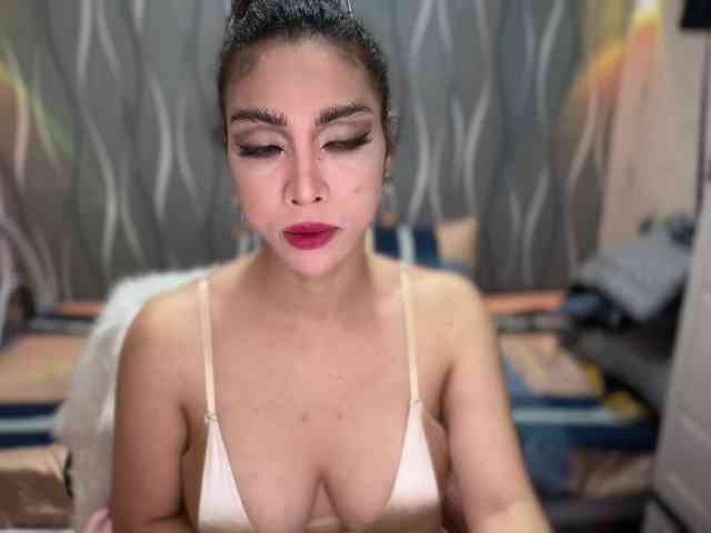 DreamTsDollxx Live Webcam on BongaCams