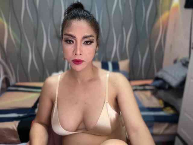 DreamTsDollxx Live Webcam on BongaCams