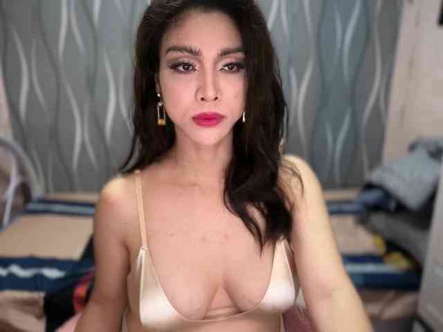 DreamTsDollxx Live Webcam on BongaCams