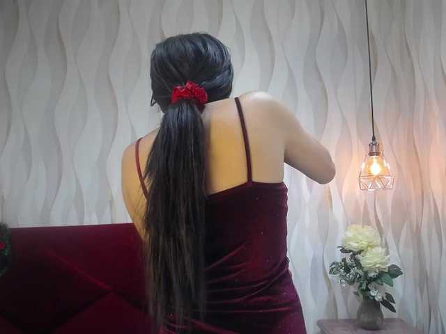 roxxanavelmont1's BongaCams show and profile