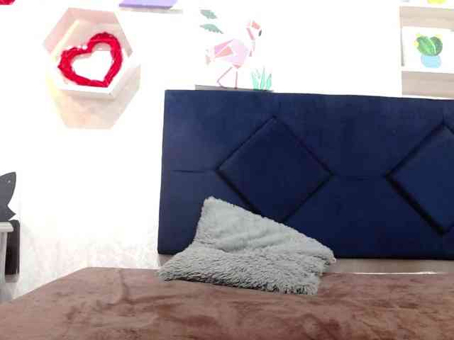 roxxanavelmont1 webcam