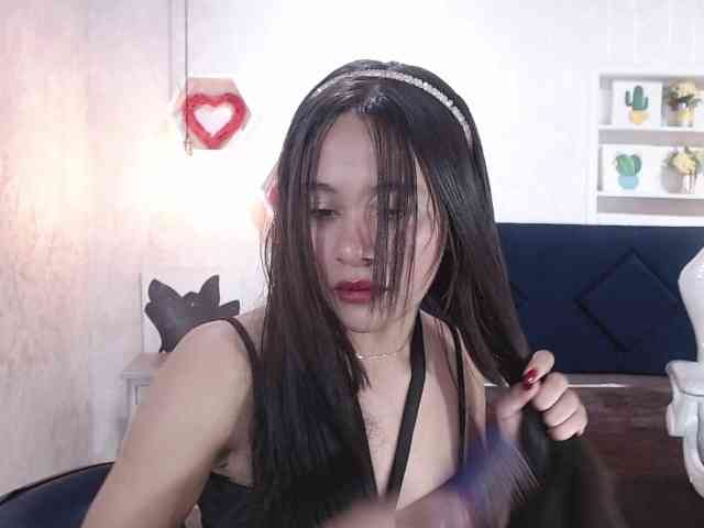roxxanavelmont1 bongacams