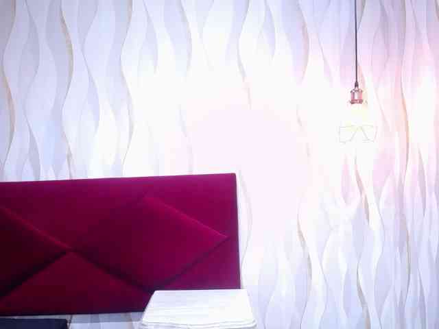 roxxanavelmont1 webcam