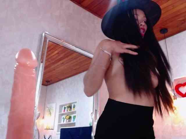 roxxanavelmont1 webcam
