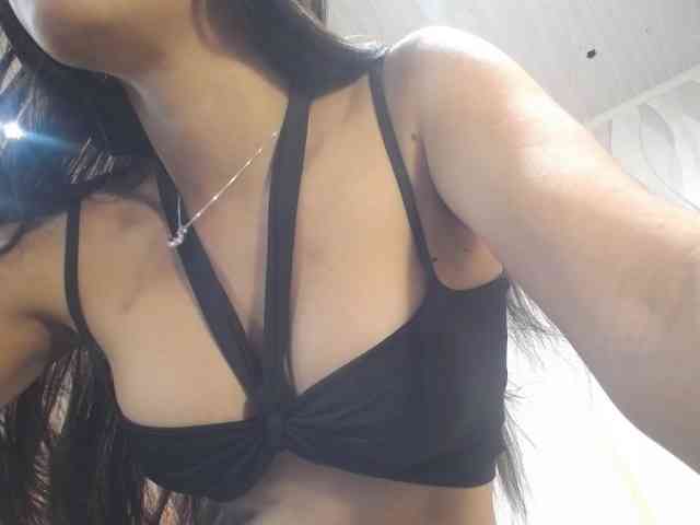 roxxanavelmont1 webcam