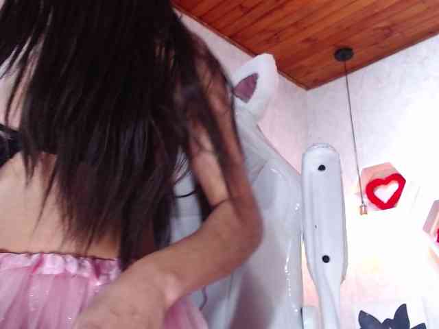 roxxanavelmont1 webcam