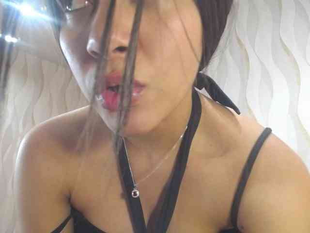 roxxanavelmont1 webcam