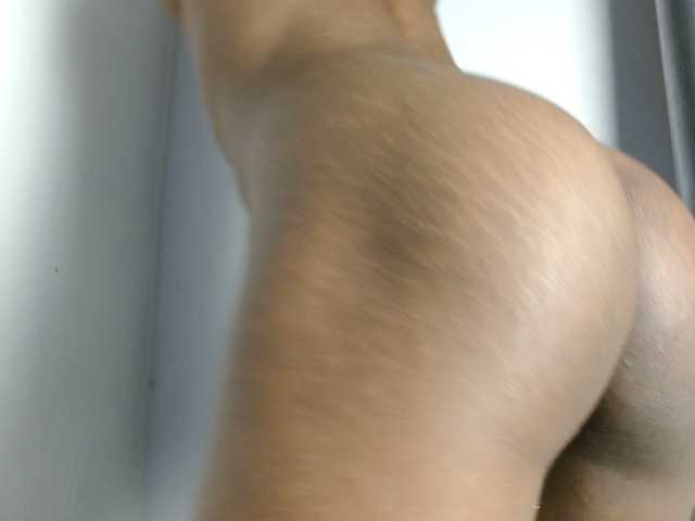 Sweetpussy135's BongaCams show and profile