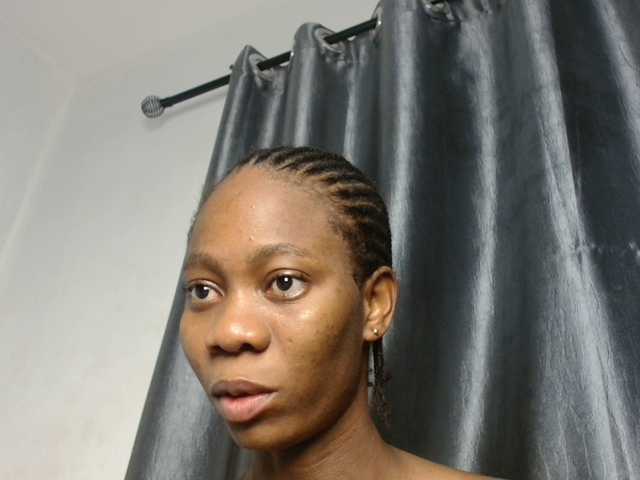 Sweetpussy135's BongaCams show and profile