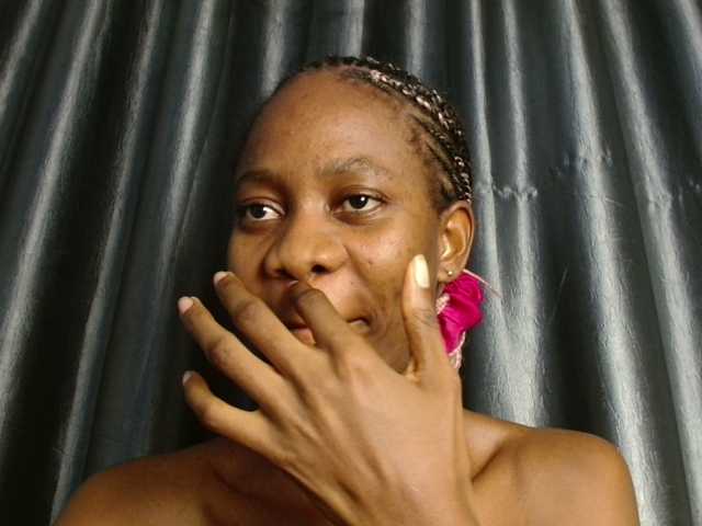 Sweetpussy135's BongaCams show and profile