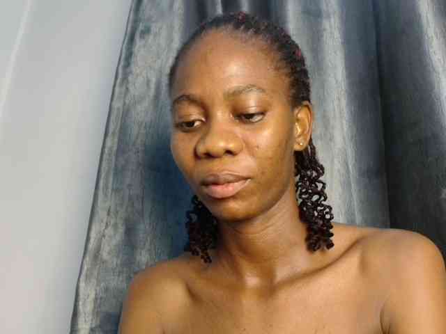 Sweetpussy135 webcam