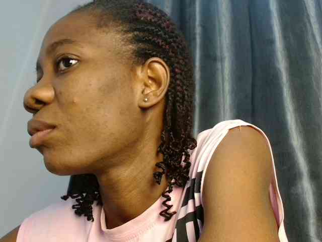 Sweetpussy135 webcam