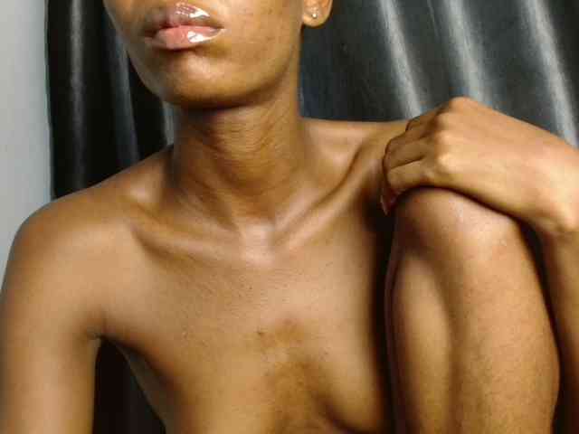 Sweetpussy135 webcam