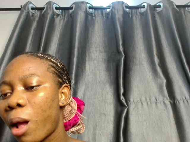 Sweetpussy135 webcam