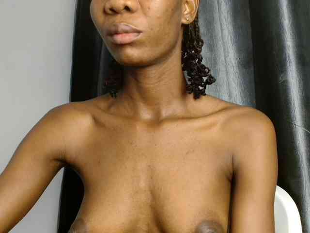 Sweetpussy135 webcam