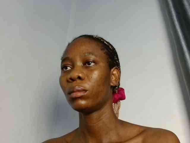 Sweetpussy135 webcam