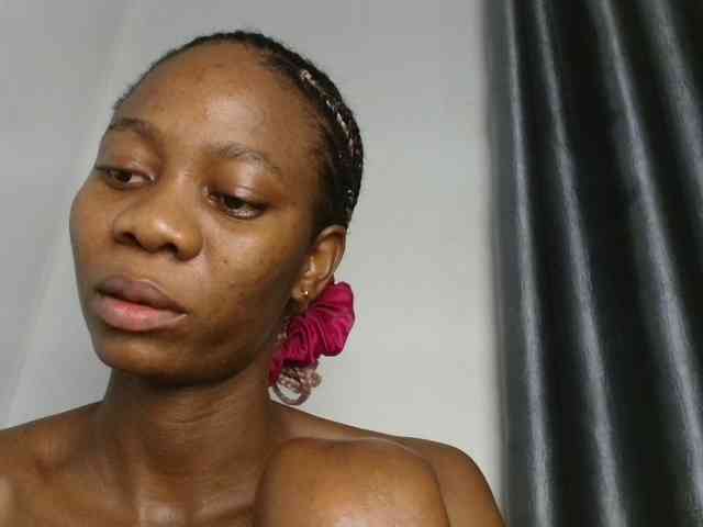 Sweetpussy135 webcam