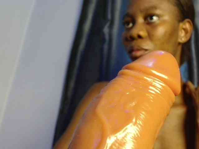 Sweetpussy135 webcam