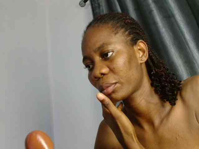 Sweetpussy135 webcam