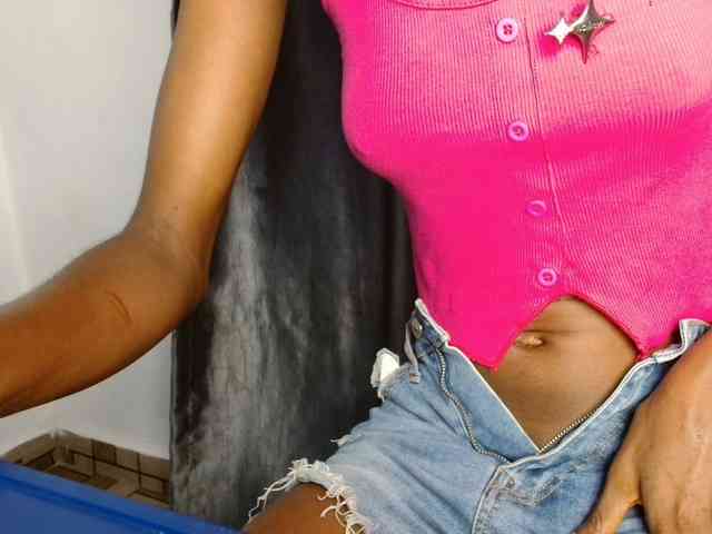 Sweetpussy135 webcam