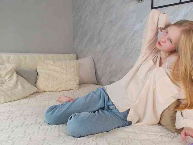 LiandraNelson webcam