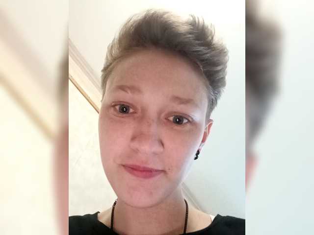 LiveWith-Me – webcam model profile photo
