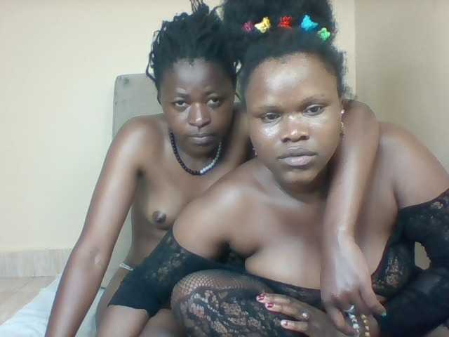 Sex chat gratuit in direct cu Petite-ebonies pe BongaCams