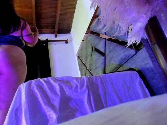 SusanaHax webcam