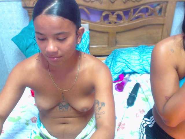 AmaliaAndAngely from BongaCams