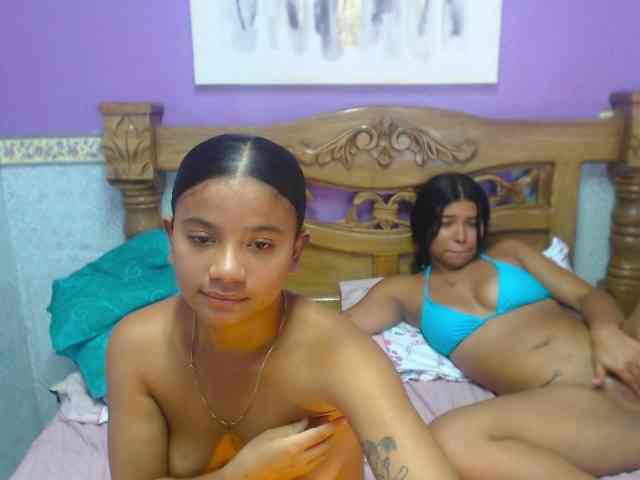 AmaliaAndAngely webcam
