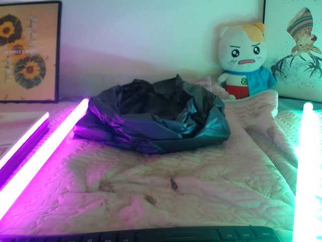 Meme-Miuu's BongaCams show and profile