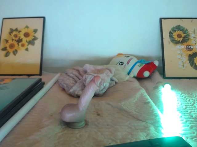 Meme-Miuu's BongaCams show and profile