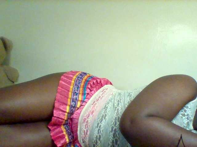 Sexxy-slim-honey webcam bongacams model stream image