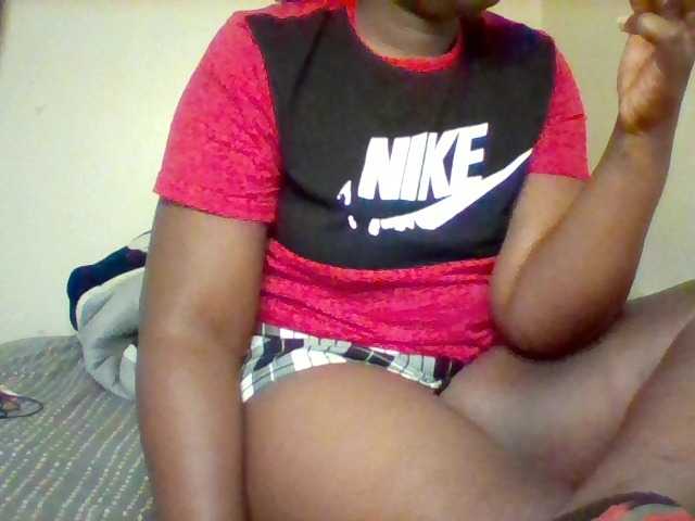 Sexxy-slim-honey webcam bongacams model stream image