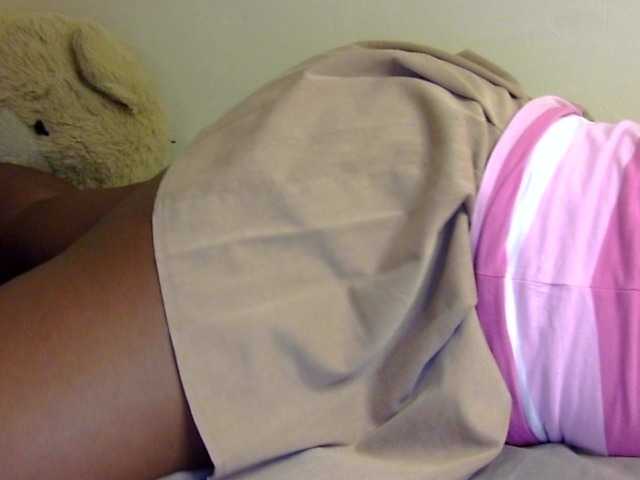 Sexxy-slim-honey webcam bongacams model stream image