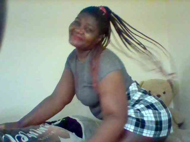 Sexxy-slim-honey webcam