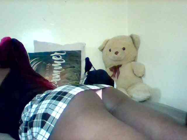 Sexxy-slim-honey webcam