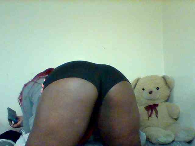 Sexxy-slim-honey webcam