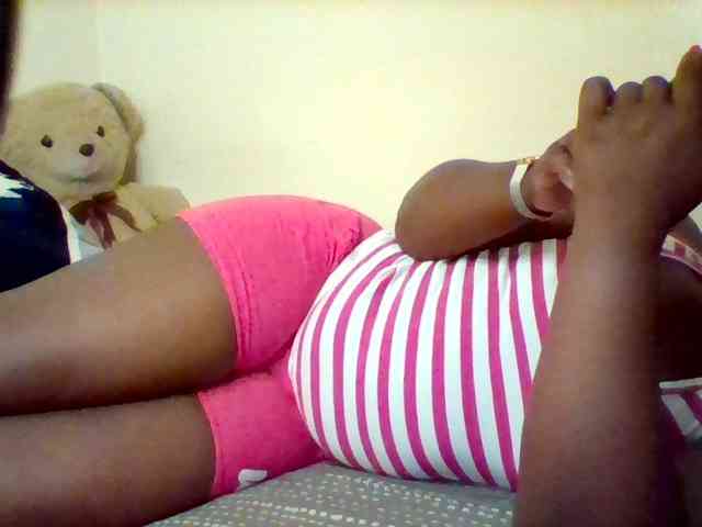 Sexxy-slim-honey webcam