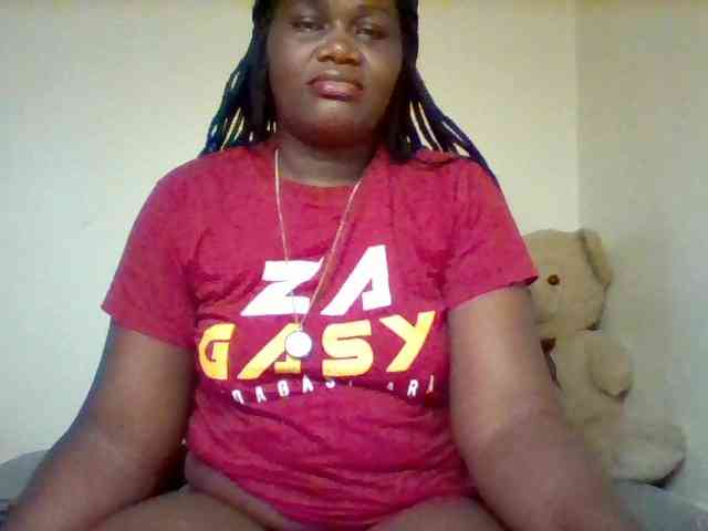 Sexxy-slim-honey webcam