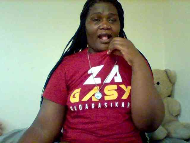 Sexxy-slim-honey webcam