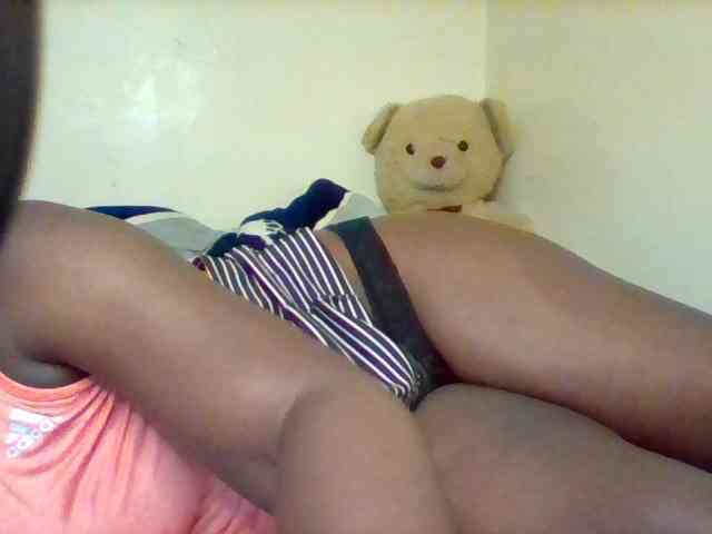 Sexxy-slim-honey webcam