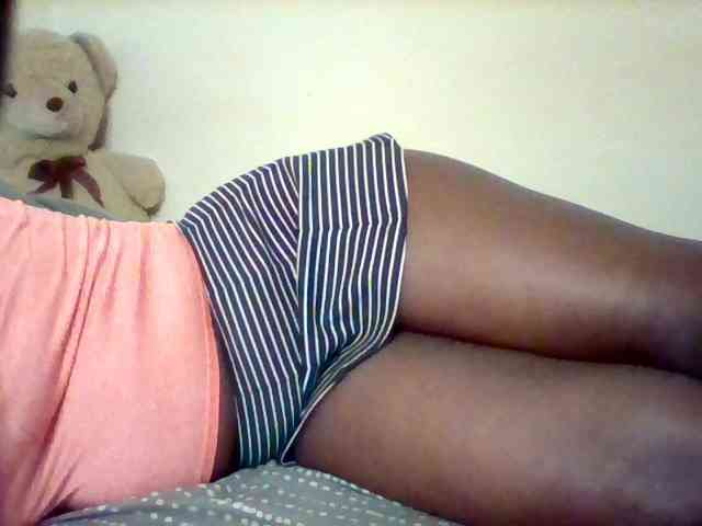 Sexxy-slim-honey webcam