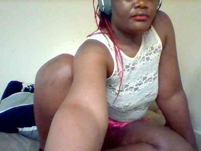 Sexxy-slim-honey webcam