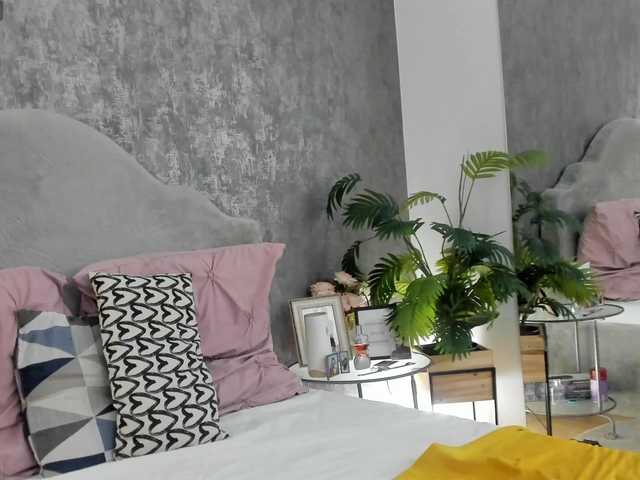 LisaCroft's BongaCams show and profile