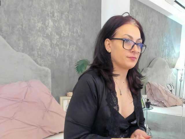 LisaCroft's BongaCams show and profile