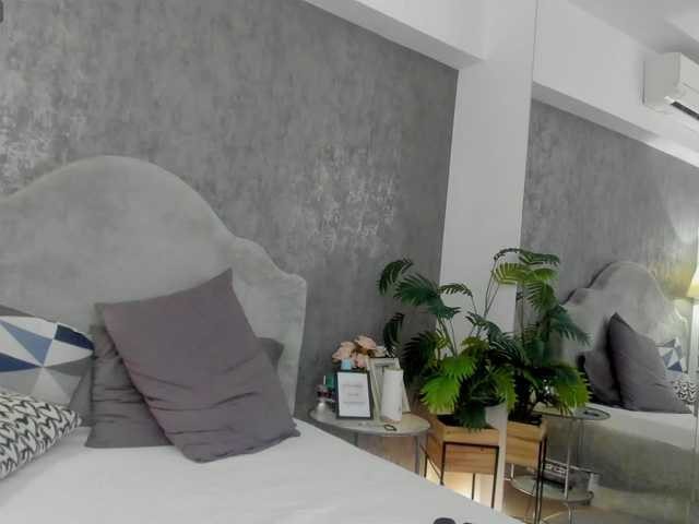 LisaCroft's BongaCams show and profile