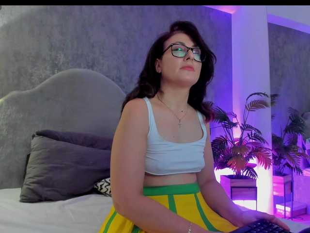 LisaCroft's BongaCams show and profile