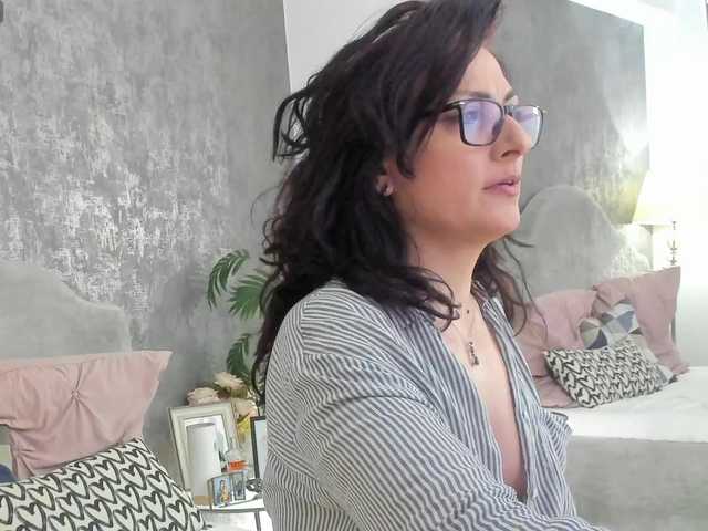 LisaCroft's BongaCams show and profile